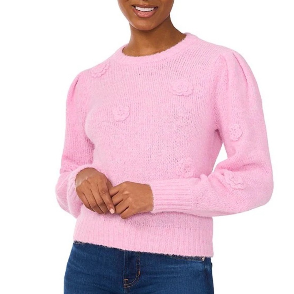 NWOT CeCe
Knit Crew Neck Long Sleeve 3D Flower Sweater corsage pink